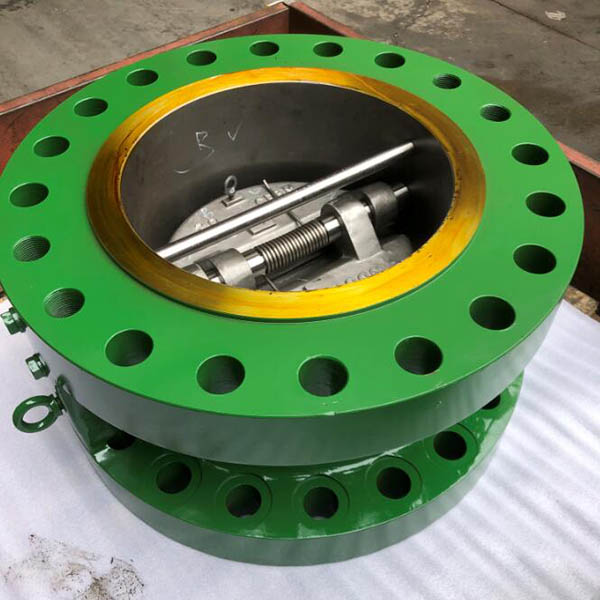 Cryogenic valve for low temperature use